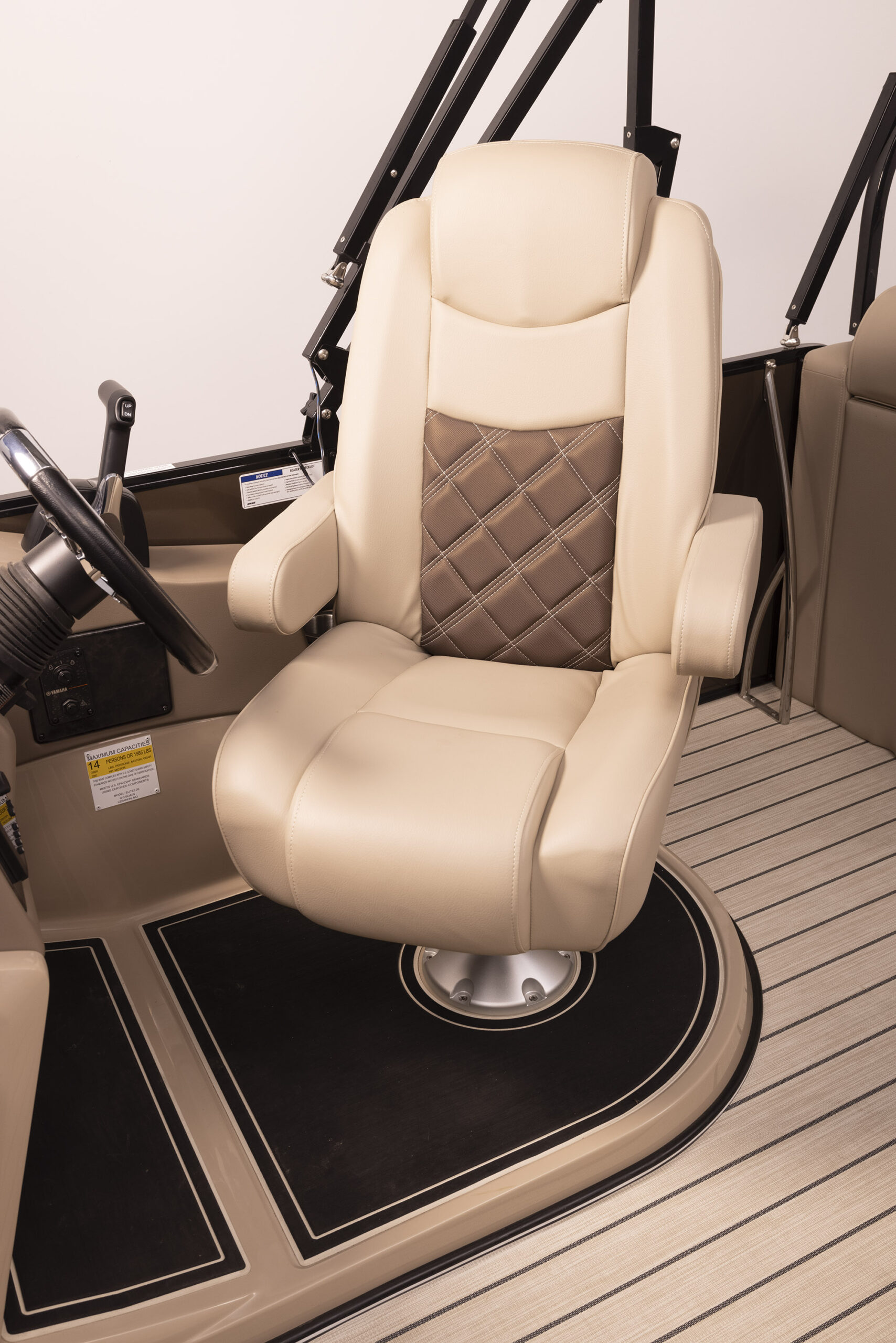 Elite 326 SS captains chair