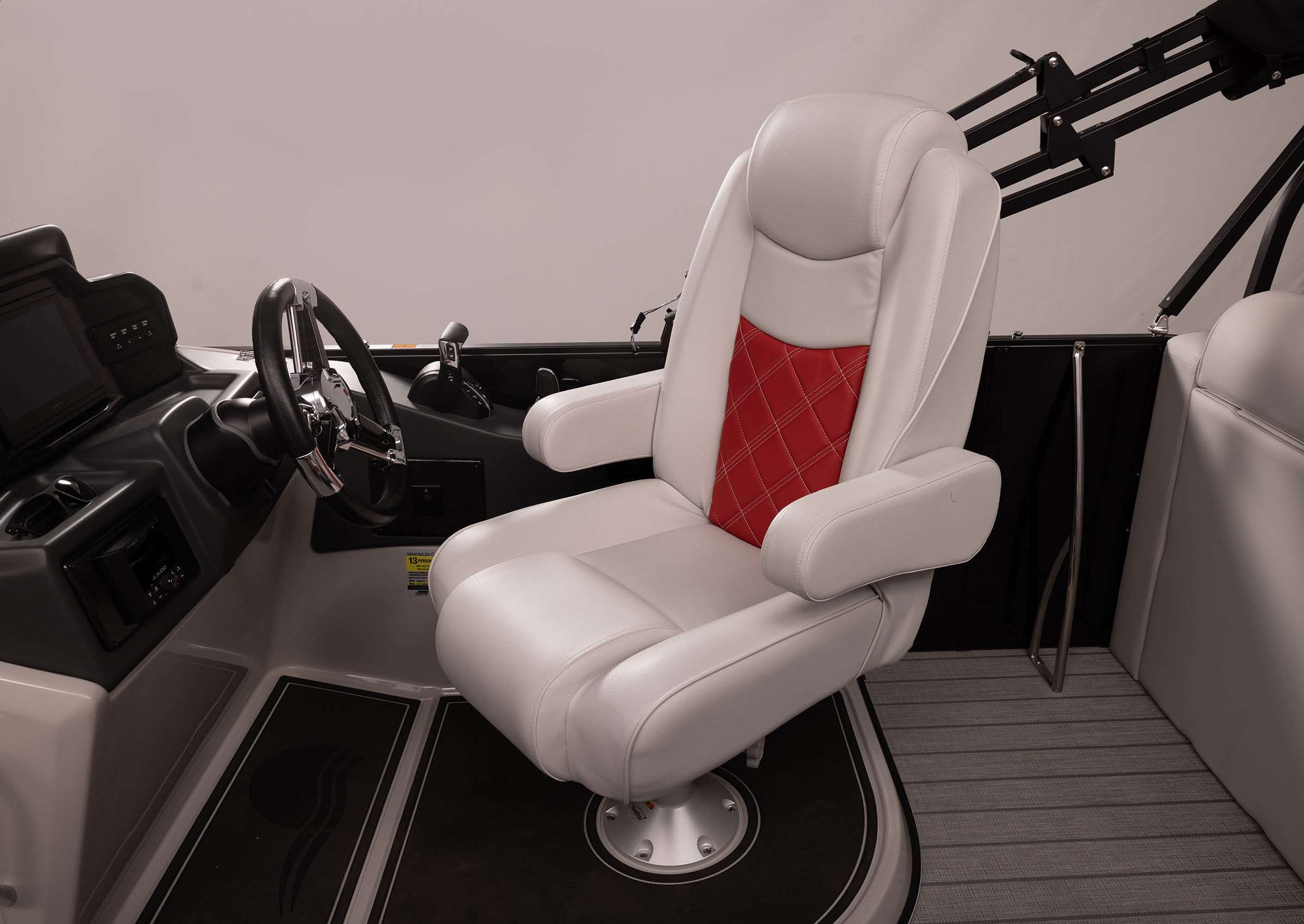 Elite 326 SS DLX CAPTAINS CHAIR